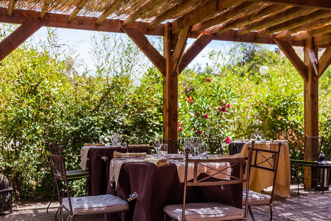 Logis Le Relais Sarrasin Hotel Vezenobres Exterior photo