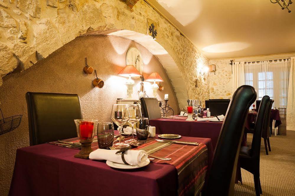 Logis Le Relais Sarrasin Hotel Vezenobres Exterior photo